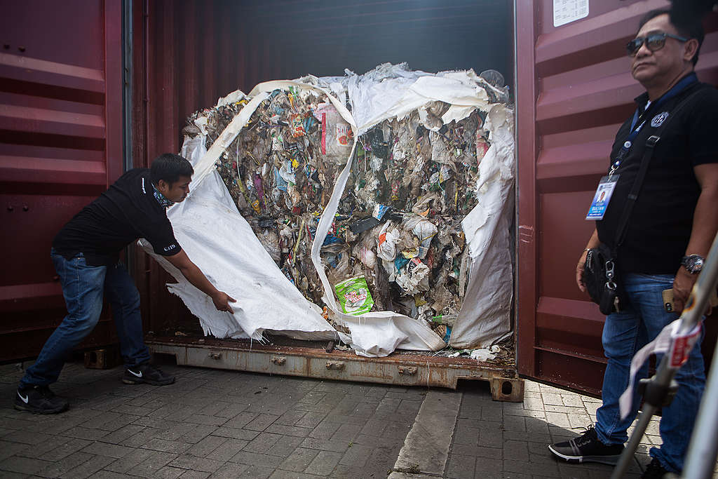 Greenpeace Argentina rechazó el decreto de Macri que facilita la importación de basura