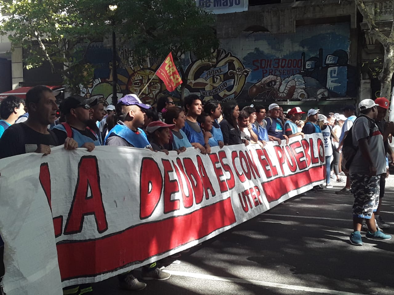 Masiva marcha contra el FMI: “la negociación tiene que ser favorable a los sectores populares”