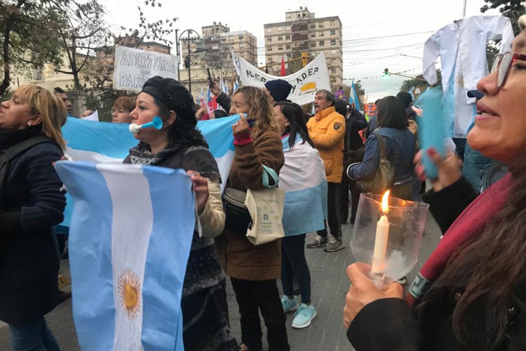 Nueva Marcha De Antorchas Por Mejores Salarios Y Contra La Reforma De