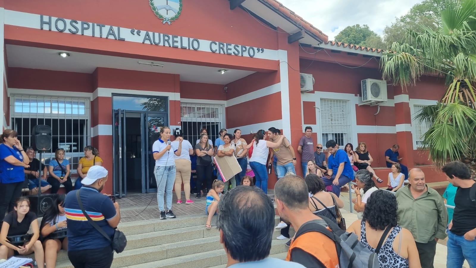 Siguen Las Manifestaciones En Contra De Despidos Masivos En Hospitales