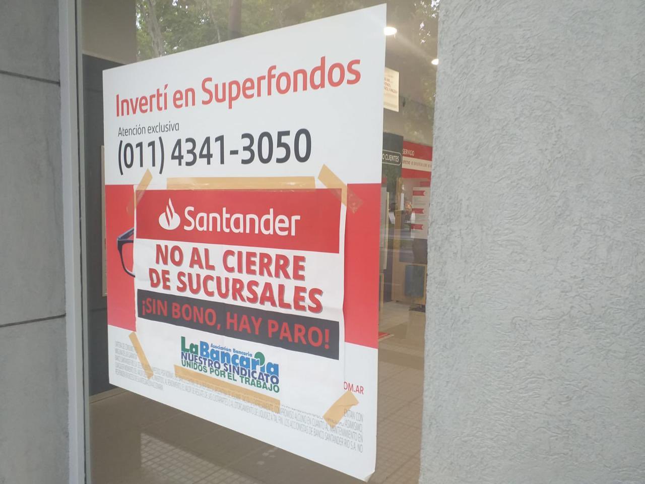 Paro en el Banco Santander contra el cierre de sucursales que pretende la entidad